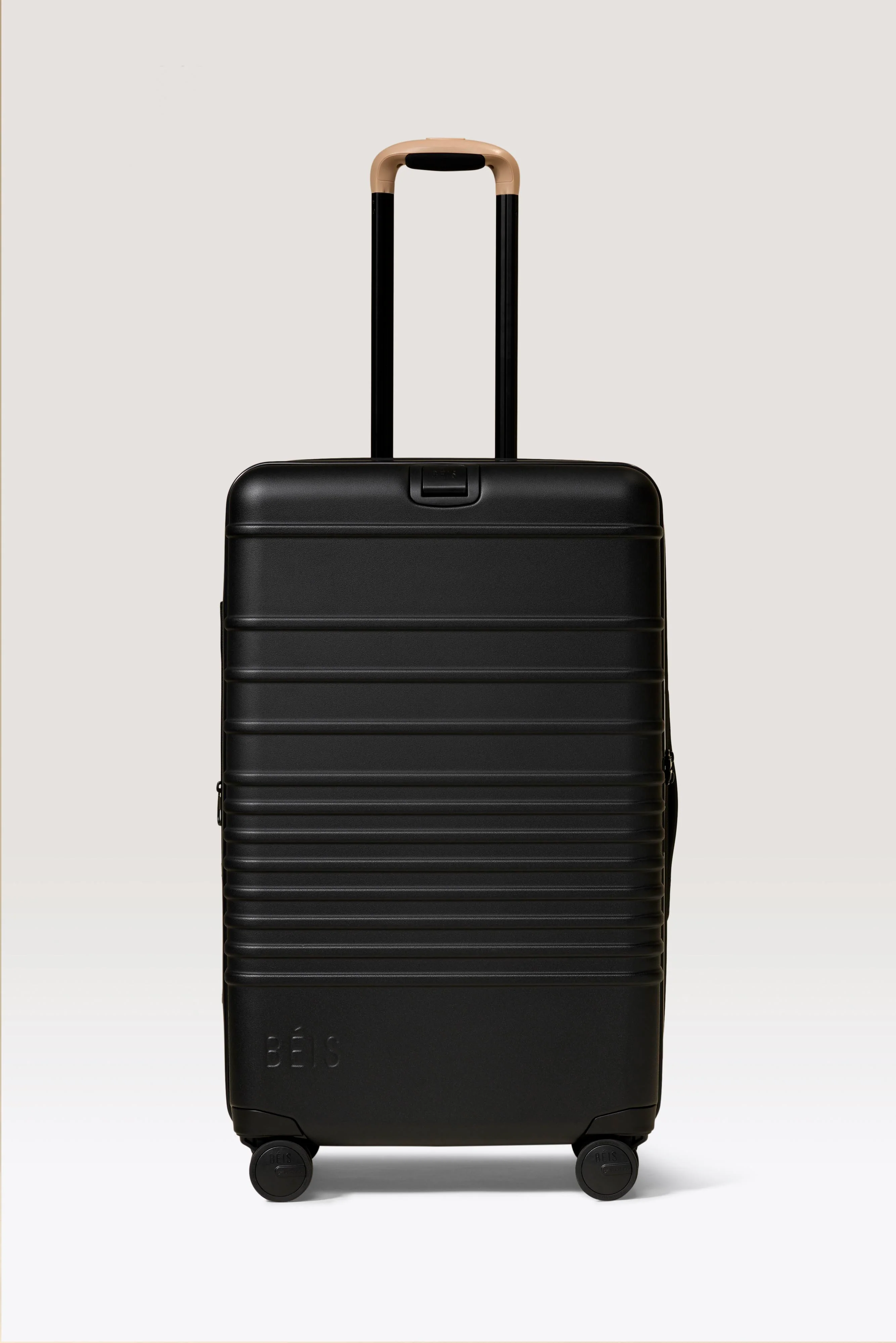 The Medium Check-In Roller in Black